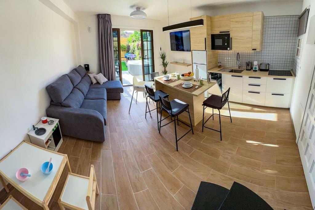 Relaxing Garden Los Cristianos Con Jacuzzi Y Barbacoa Arona  Kültér fotó